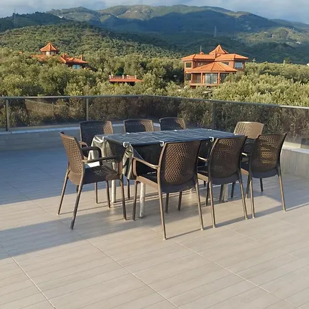 Denize 550metre Kazdaglari Ve Deniz Manzarali 14 Kisilik Lueks *