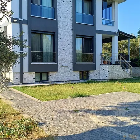 Willa Denize 550metre Kazdaglari Ve Deniz Manzarali 14 Kisilik Lueks