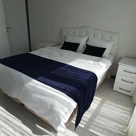 Denize 550metre Kazdaglari Ve Deniz Manzarali 14 Kisilik Lueks *