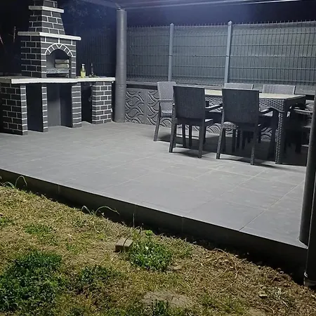 Denize 550metre Kazdaglari Ve Deniz Manzarali 14 Kisilik Lueks Edremit (Balikesir)