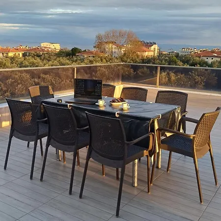 Denize 550metre Kazdaglari Ve Deniz Manzarali 14 Kisilik Lueks Willa