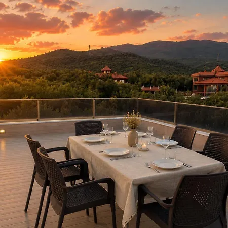 Denize 550metre Kazdaglari Ve Deniz Manzarali 14 Kisilik Lueks Willa *