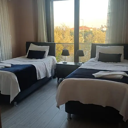 Denize 550metre Kazdaglari Ve Deniz Manzarali 14 Kisilik Lueks *