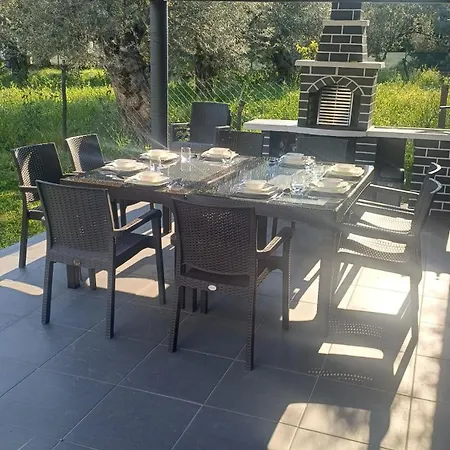 Denize 550metre Kazdaglari Ve Deniz Manzarali 14 Kisilik Lueks Willa