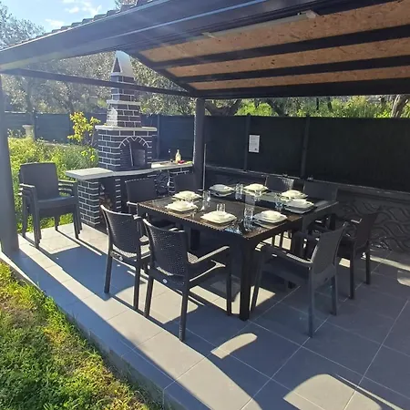 Willa Denize 550metre Kazdaglari Ve Deniz Manzarali 14 Kisilik Lueks