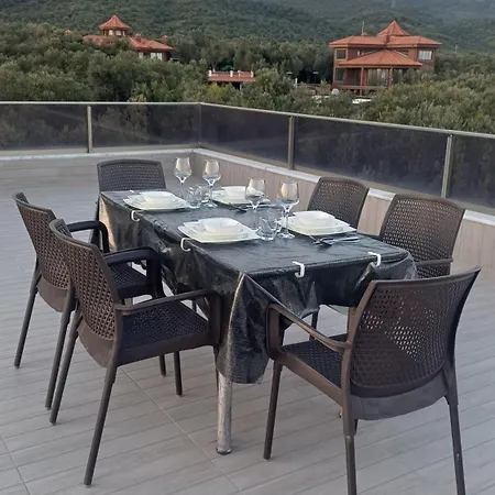 Denize 550metre Kazdaglari Ve Deniz Manzarali 14 Kisilik Lueks * Edremit (Balikesir)